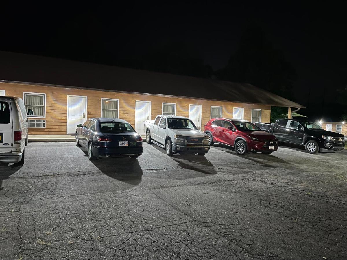 Pine Valley Motel Spruce Pine 외부 사진