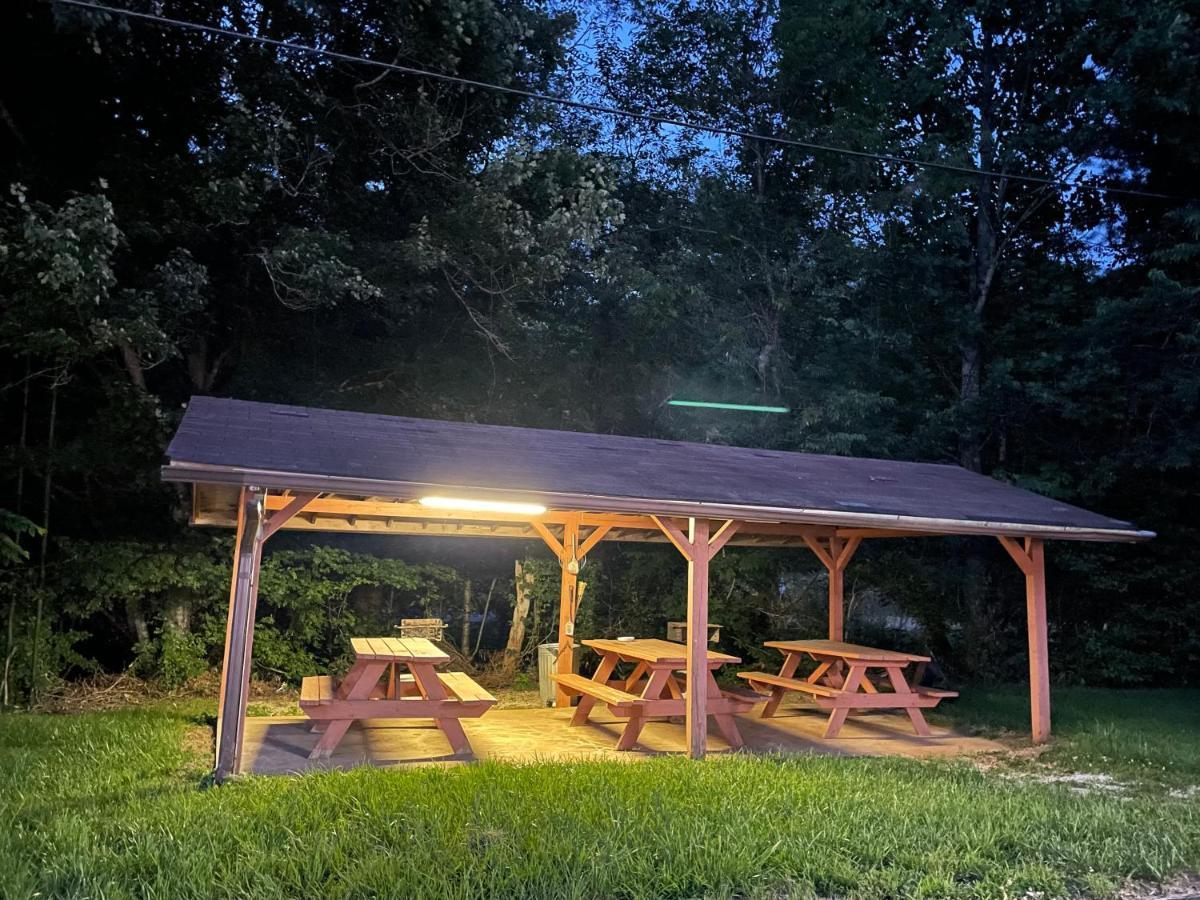 Pine Valley Motel Spruce Pine 외부 사진