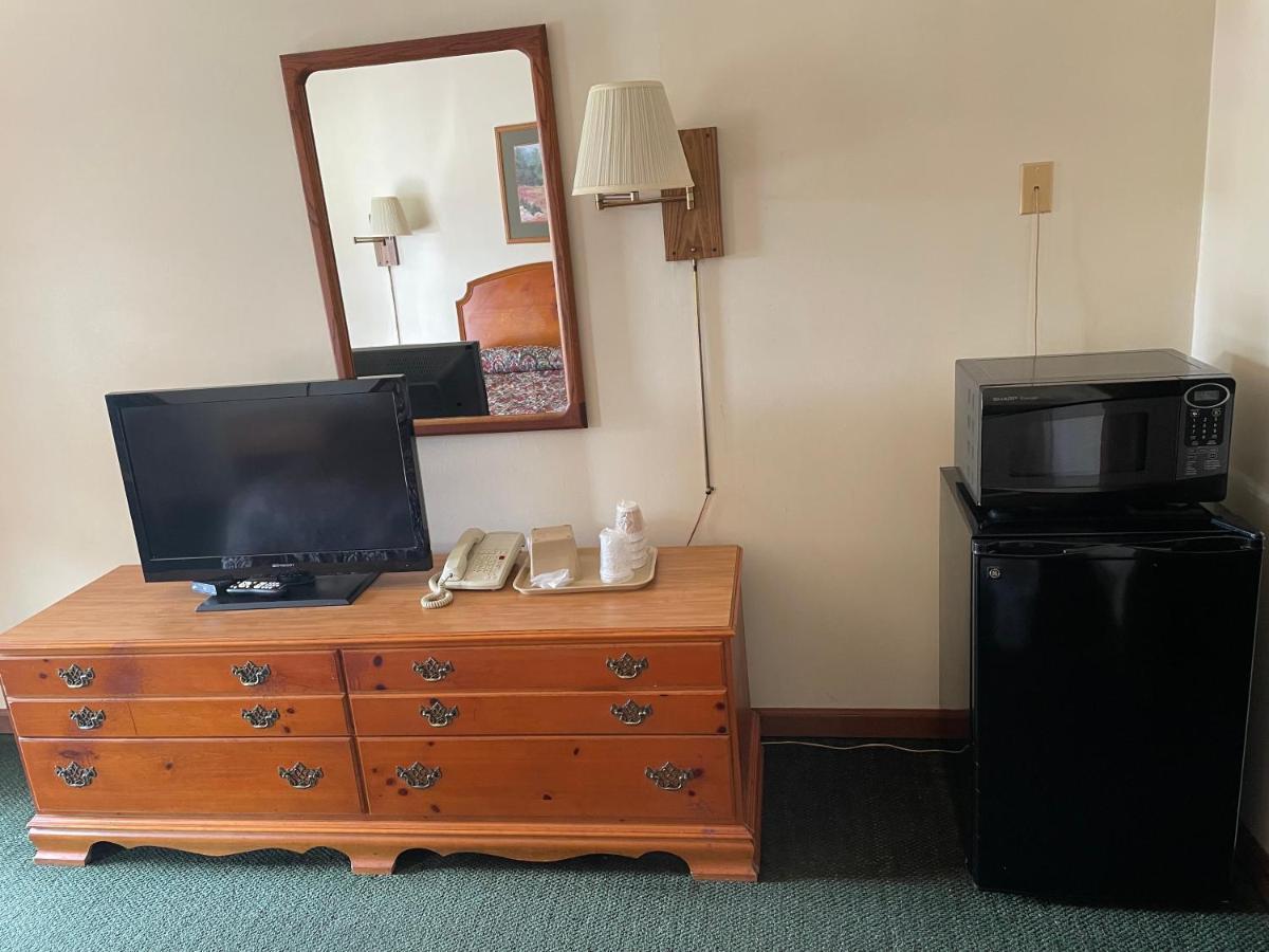 Pine Valley Motel Spruce Pine 외부 사진