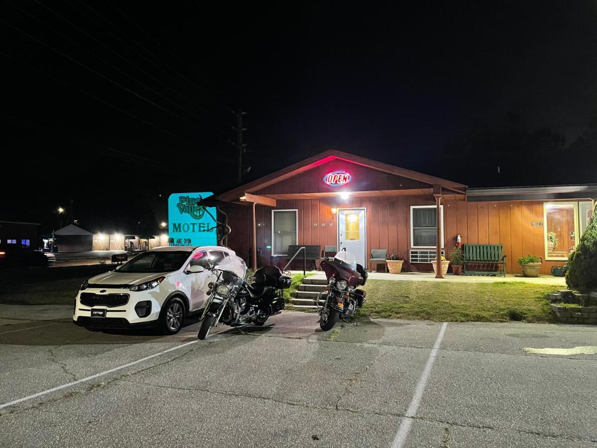 Pine Valley Motel Spruce Pine 외부 사진